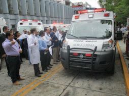 La entrega corresponde al programa nacional de renovación del parque vehicular de ambulancias. ESPECIAL /