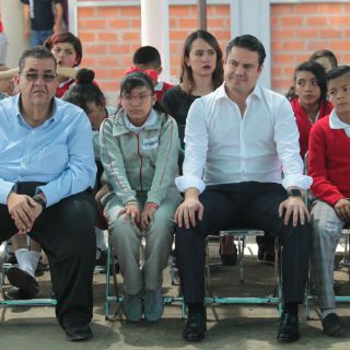 Entregan aulas fijas en escuela de Tonalá