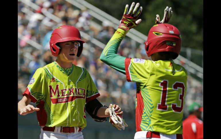 México marcó cinco carreras en los primeros tres innings, para enfilarse a este importante triunfo. AP / G. Puskar