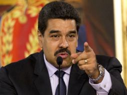 Maduro ordenó despedir a todos los empleados de gobierno que firmaron para revocar su mandato. AP / A. Cubillos