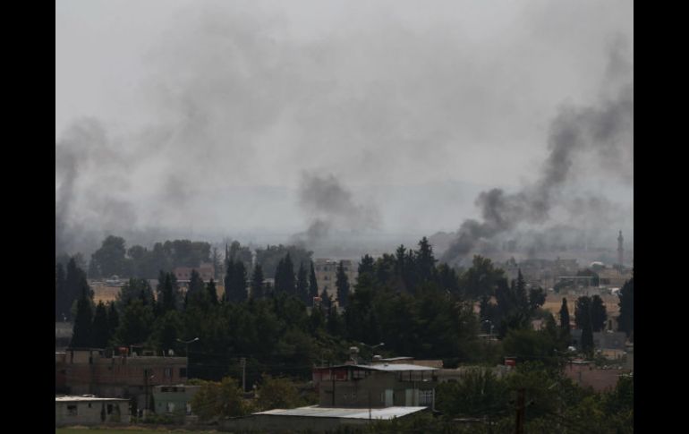 Fuerzas turcas continúan su avance por territorio sirio y atacan por tierra y aire. EFE / S. Suna