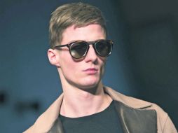 Estilo. La corbata dejó de ser un must para ir a la oficina, salvo ocasiones especiales. EFE /