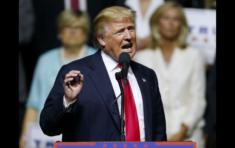 Trump se mostró abierto a suavizar las leyes migratorias para permitir que se queden en el país algunos indocumentados. AFP /  J. Bachman