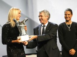 La jugadora de 21 años y oriunda de la ciudad de Molde, se ha convertido en la primera mujer no alemana en ganar el reconocimiento. AP / C. Paris