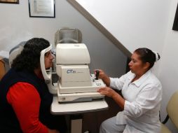 Se puede prevenir daños en la visión, cuidándose y acudiendo con un especialista oftalmólogo. EL INFORMADOR / ARCHIVO