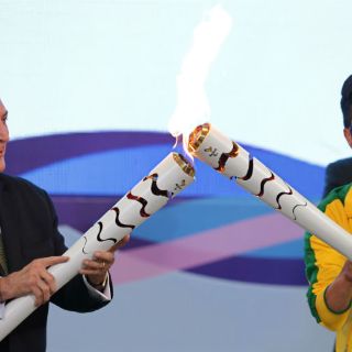 Temer enciende antorcha paralímpica de Río