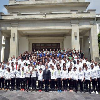 Peña Nieto se siente orgulloso de la delegación olímpica mexicana