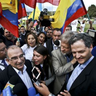 Las FARC convocan a conferencia nacional tras anuncio de paz en Colombia