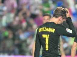 Antoine Griezmann tomó de aire un centro de Gabi, pero Serantes evitó el gol del francés. AFP /