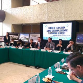 Alfredo Castillo sostiene encuentro con diputados