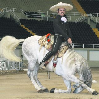 'Chente' Jr. cabalga al éxito