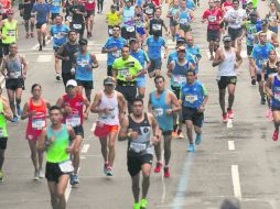 Fiesta atlética. Más de 35 mil corredores tomaron parte del Maratón de la Ciudad de México Telcel. SUN /
