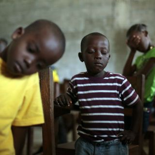 Falta de fondos obliga a ONU a cortar alimentación de niños africanos
