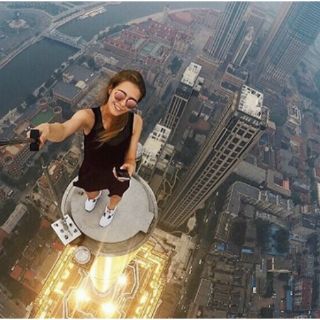 Angela Nikolau, la rusa de las 'selfies' extremas