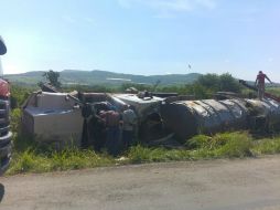 El accidente se registró en el kilómetro 14 de la carretera federal San Juan de los Lagos-San Miguel El Alto. TWITTER / @PCJalisco