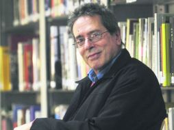 Prolífico. El escritor César Aira ha explorado géneros como la traducción, el ensayo y la novela. ESPECIAL / El País