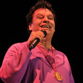 Juan Gabriel no pudo trabajar en el sexenio de Fox: Silvia Urquidi