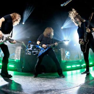 Una sinfonía de destrucción con Megadeth