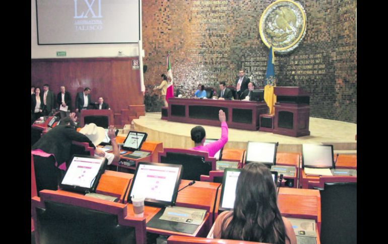 Se destinó un millón 603 mil pesos para incrementar los salarios de 39 legisladores. ESPECIAL /