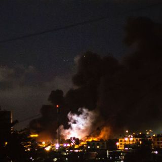 Gabón vive noche de disturbios tras reeleción de Ali Bongo