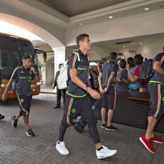 El Tri tuvo una llegada tranquila a El Salvador