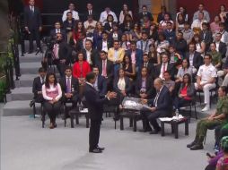 Peña Nieto se encuentra con jóvenes como parte de su Cuarto Informe de Gobierno. ESPECIAL /