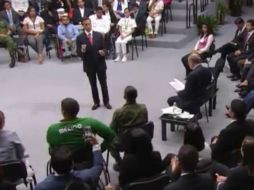 Cuestionado por un ciudadano a través de Facebook, Peña Nieto evocó el proceso que siguió para elaborar el documento. TWITTER / @PresidenciaMX