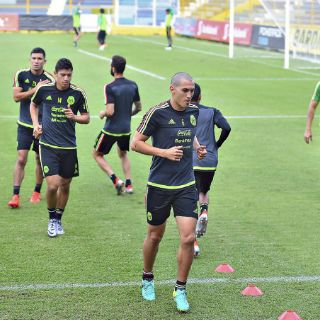 México entrena en el Cuscatlán