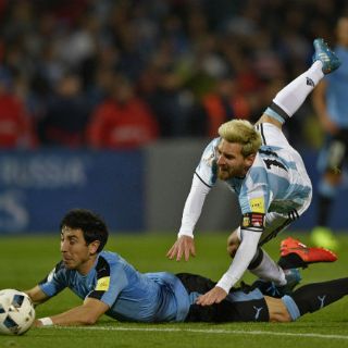 Argentina, con Messi en duda, analiza viaje a Venezuela