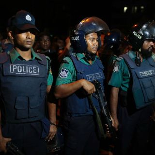 Abaten al presunto entrenador de los terroristas de Dacca