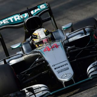 Hamilton lidera la Q1 en ronda de clasificación en Monza