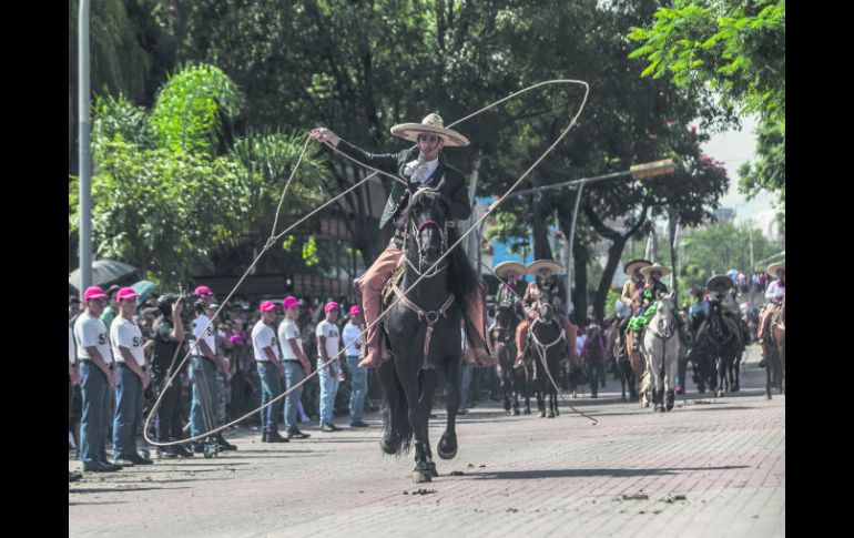 Abarrotada. La Avenida Chapultepec poco a poco se convirtió en el epicentro de todos los eventos de la ciudad. EL INFORMADOR / R. Tamayo
