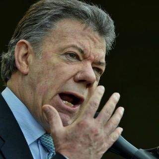 Santos pide a élites de Colombia apoyar acuerdo de paz