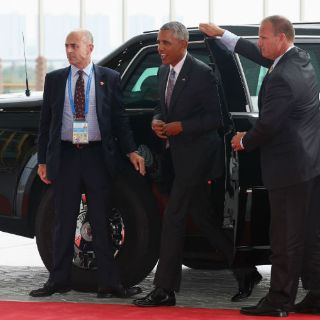 Visita de Obama a China tiene un comienzo accidentado