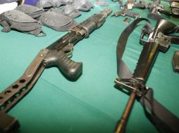 Se aseguraron 10 vehículos, siete armas de fuego, un cohete blindicide, más de dos mil cartuchos y equipo táctico. EL INFORMADOR / ARCHIVO