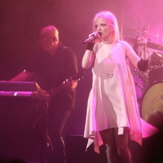 Garbage llena de nostalgia el Teatro Diana