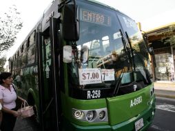 La tarifa autorizada es de siete pesos, pero sólo tienen permitido cobrarla 57 rutas verificadas. EL INFORMADOR / ARCHIVO