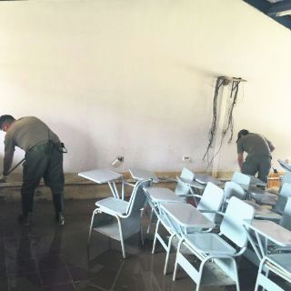 Evacuan a 20 familias en Cihuatlán por 'Newton'; avanza a Los Cabos