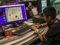 Los niños que juegan con videojuegos tienen mejores habilidades motoras y un mejor rendimiento escolar. EL INFORMADOR / ARCHIVO