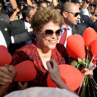 Dilma Rousseff deja la residencia presidencial