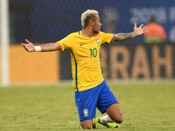 Neymar selló el triunfo de Brasil ante Colombia. AFP / C. Simon