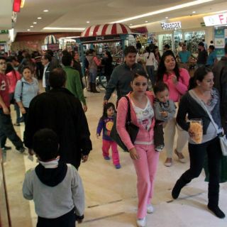 Perspectiva de la economía debilita la confianza de consumidores