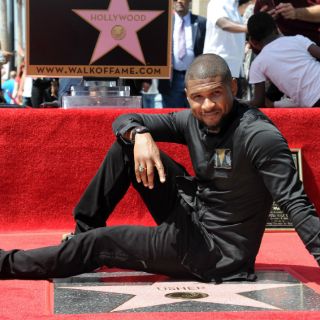 Usher recibe su estrella en el Paseo de la Fama de Hollywood