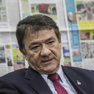 Ejecutivo ajustará programas sociales y de inversión en 2017