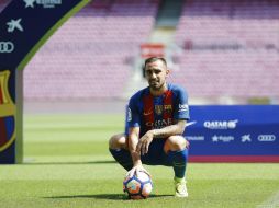 ''Llego al mejor club del mundo, el que más futbol crea'', expresó el ariete que portará el dorsal número ''17''. EFE / A. García