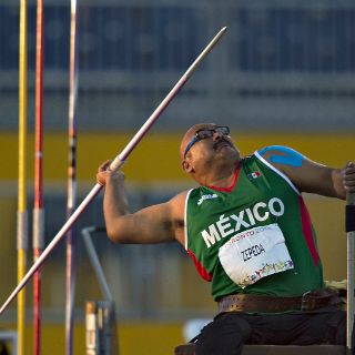 Mexicano gana plata paralímpica en lanzamiento de jabalina