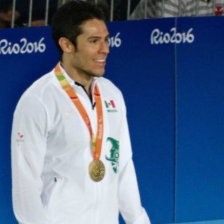 Peña Nieto felicita a Eduardo Ávila