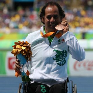 Peña Nieto felicita a Salvador Hernández por medalla de bronce