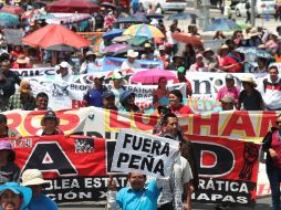 Maestros marcharon del Auditorio al primer cuadro de la Ciudad de México. SUN / A. Ojeda