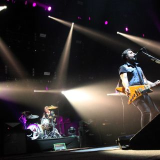 Molotov festeja 20 años entre 'rebotes' y 'condones'